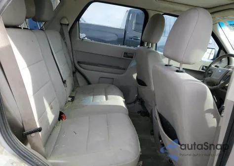 2011 Ford Escape Xlt z USA, uszkodzony, nr VIN 1FMCU9DG2BKC46841